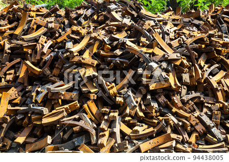 Train spare parts and equipment 94438005