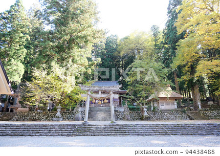 Shirakawa-go Shirakawa Hachiman Shrine 2 94438488