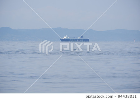A boat seen from the ferry to Tomogashima 94438811