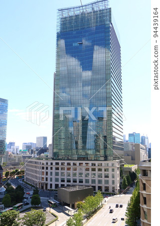 東京站丸之內出口和JP塔（舊東京中央郵局部分保留）東京中央郵局東京千代田區丸之內 94439164