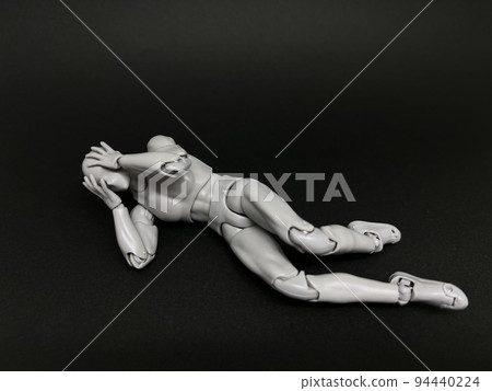 A drawing doll that rolls on the floor in embarrassment and faints in agony 94440224