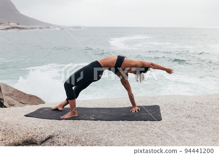 stretching, woman, fitness 94441200