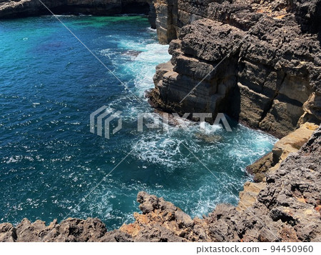 The view on ocean and coast	 94450960