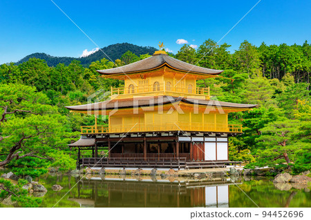 位於京都市北區的金閣寺 位於京都市北區的金閣寺 94452696