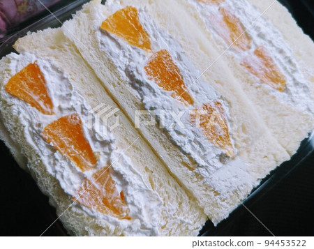 Fruit sandwich with peach 94453522