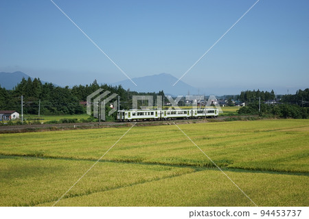 貫穿稻田的東北本線 94453737