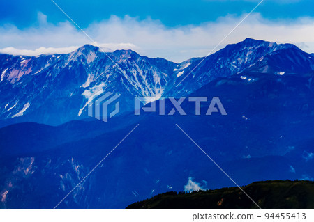 白馬三山，Tsugaike，從Hiuchi山頂俯瞰北阿爾卑斯山 94455413