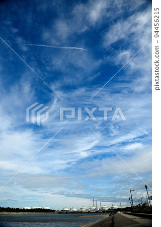 颱風上空的藍天 颱風上空的藍天 94456215