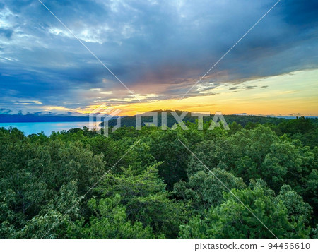 beautiful early morning sunrise on lake jocassee south carolina 94456610