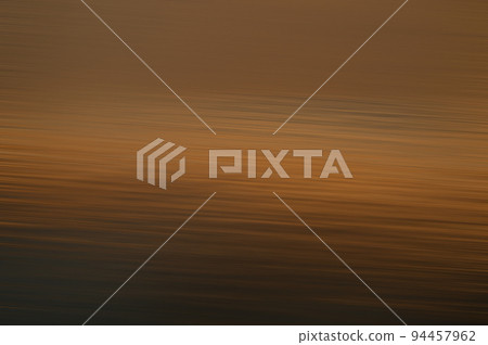 twilight water surface 94457962