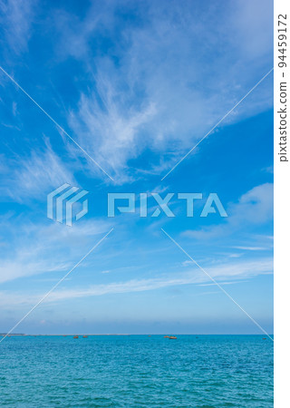 High tide scenery of Sawada Beach in Irabu Island, Miyako Island, Okinawa Prefecture High tide scenery of Sawada Beach in Irabu Island, Miyako Island, Okinawa Prefecture 94459172