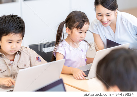 PC課堂拍攝合作:中央技術學校附屬日語學校 PC課堂拍攝合作:中央技術學校附屬日語學校 94459824