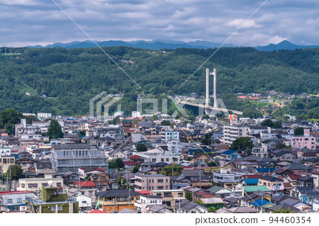 《埼玉縣》秩父市區街景/羊山公園眺望丘陵 94460354