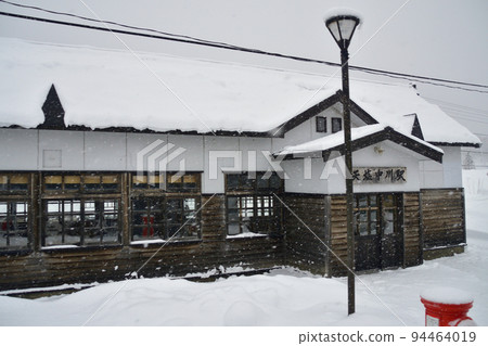 Scenery of the Soya Main Line from Asahikawa Station to Wakkanai Station in Hokkaido in December 2021 94464019