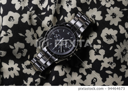 Luxury watch 94464673