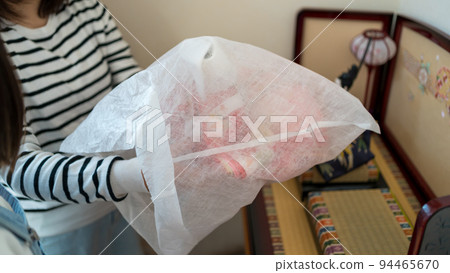 收起hina娃娃 94465670