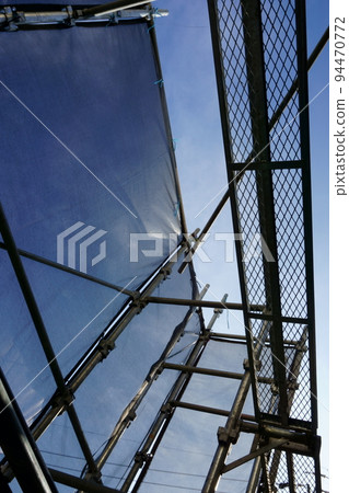 Scaffolding and seat seen from below 4 Scaffolding and seat seen from below 4 94470772