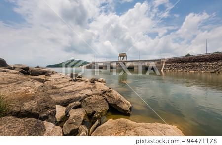 View of Pratunam Ubonrat Dam, Khon Kaen Province, Thailand View of Pratunam Ubonrat Dam, Khon Kaen Province, Thailand 94471178