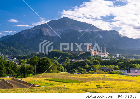 《Saitama Prefecture》Terasaka Terraced Rice Fields and Mt. Buko, Chichibu in Autumn 94472015