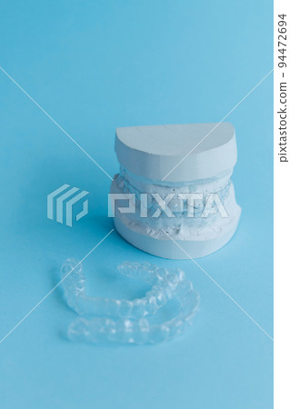 Dental plaster mold and orthodontic silicone trainer Dental plaster mold and orthodontic silicone trainer 94472694