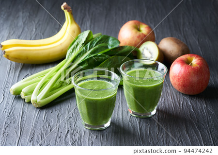Green smoothie 94474242