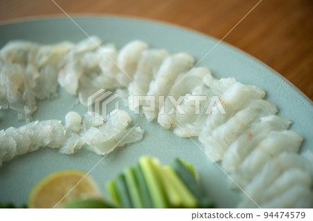 Magochi的薄生魚片 Magochi的薄生魚片 94474579