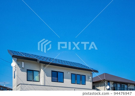 Obligation of residential solar equipment Sunny weather Direct sunlight Roof 94476947