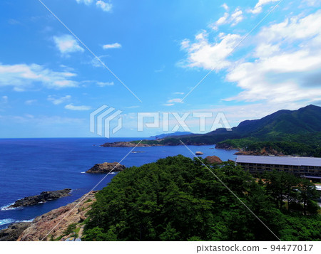 島根縣出雲市日禦岬燈塔的壯麗景色 島根縣出雲市日禦岬燈塔的壯麗景色 94477017