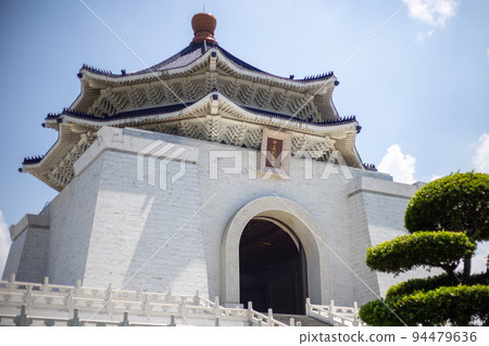 Chiang Kai-shek Memorial Hall from the side - Taiwan Chiang Kai-shek Memorial Hall from the side - Taiwan 94479636