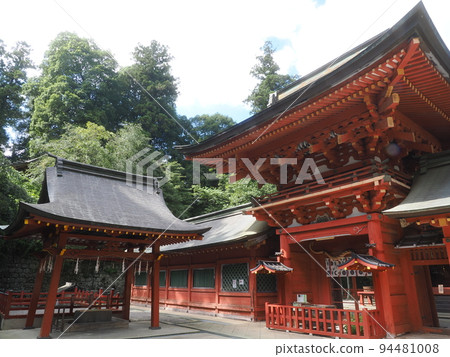 一宮Nukimae神社（富岡市）Chozuya和塔門 94481008