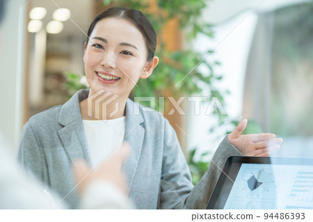 Senior woman consultation insurance Senior woman consultation insurance 94486393