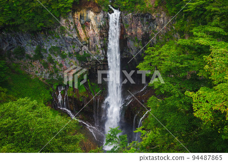 日本三大爆炸,華嚴瀑布 日本三大爆炸,華嚴瀑布 94487865