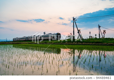 新潟萬越西線GV-E400系列 94489461