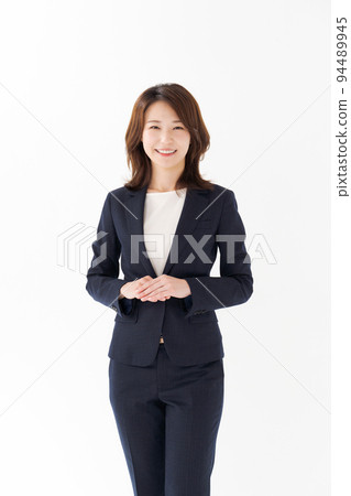 穿西裝的女人 94489945