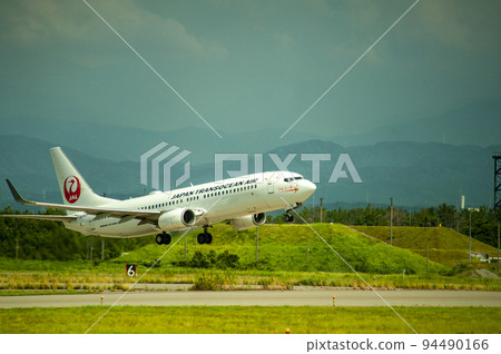 從石川縣小松市小松機場跑道起飛的國內班機 94490166