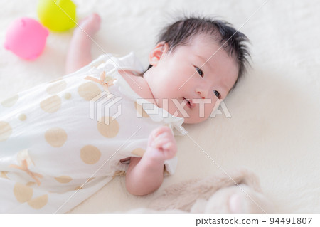 Family 1 month old baby Family 1 month old baby 94491807