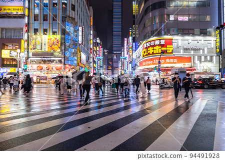 "Tokyo" Shinjuku Kabukicho at night, downtown area in the rain "Tokyo" Shinjuku Kabukicho at night, downtown area in the rain 94491928