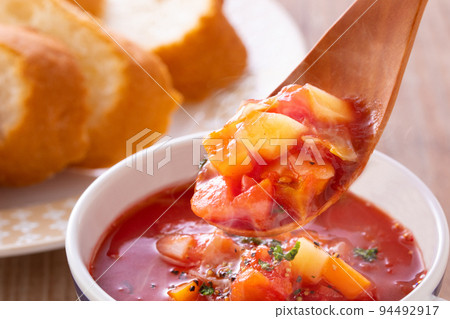 eat minestrone 94492917