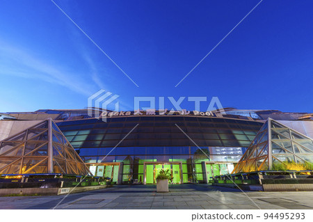 Maruzen Intec Osaka Pool, Evening view [In Hachimanya Park, Minato Ward, Osaka City] 94495293