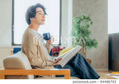一個人讀一本書 94496793