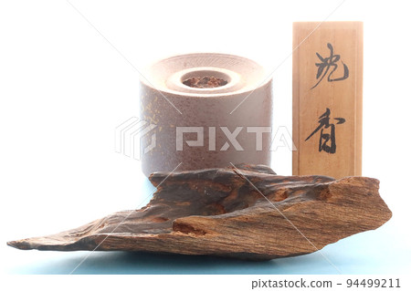 Agarwood incense wood and incense burner 11 Agarwood incense wood and incense burner 11 94499211