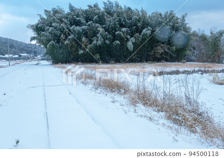 Snow scenery of the former Japanese National Railways Kurayoshi Line 94500118