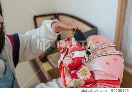 put away hina dolls 94500395