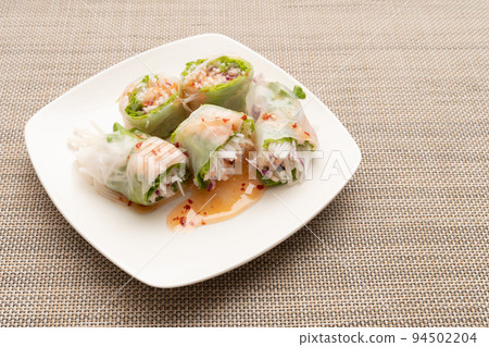 Raw spring roll Raw spring roll 94502204