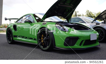 Opening the hood Porsche 911 GT3RS Opening the hood Porsche 911 GT3RS 94502261