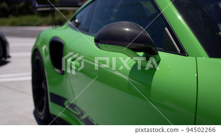 Racing car that can run in action Porsche 911 GT3RS side 94502266