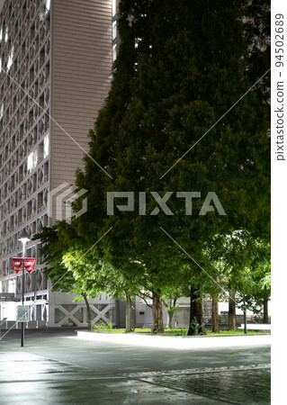 Waseda University Faculty of Science and Engineering Nishi-Waseda Campus at night Waseda University Faculty of Science and Engineering Nishi-Waseda Campus at night 94502689