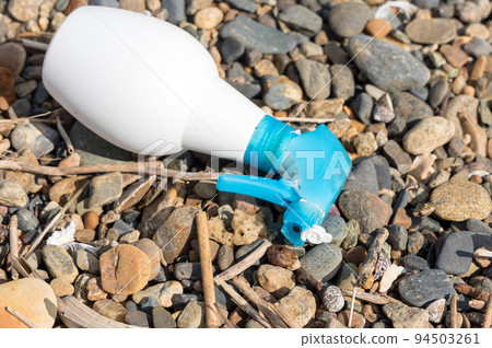 Seaside garbage flotsam spray Seaside garbage flotsam spray 94503261