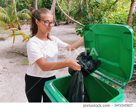 people, trash, garbage 94504907