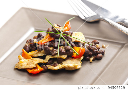 nachos with red beans and red peppers nachos with red beans and red peppers 94506629